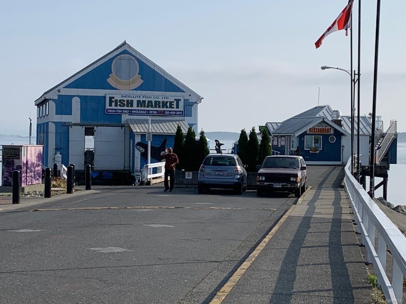 101-9776 Fourth St, Sidney, BC