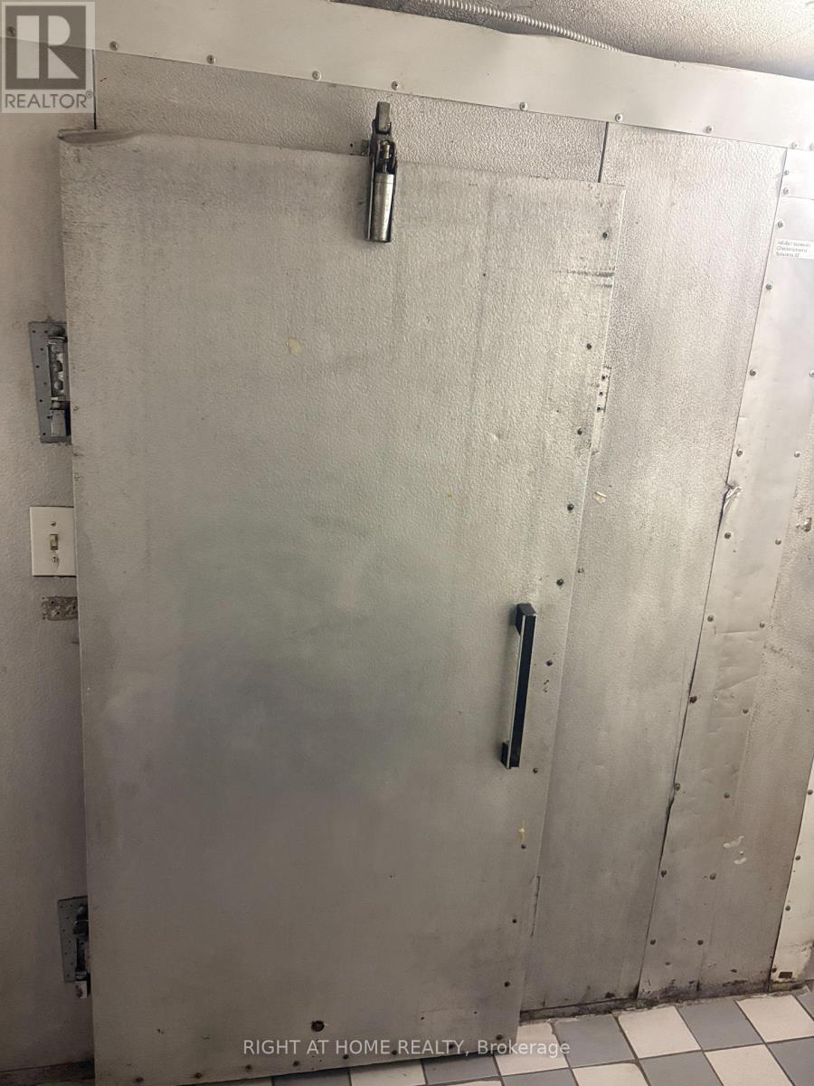 1300 Bank Street, Ottawa, ON