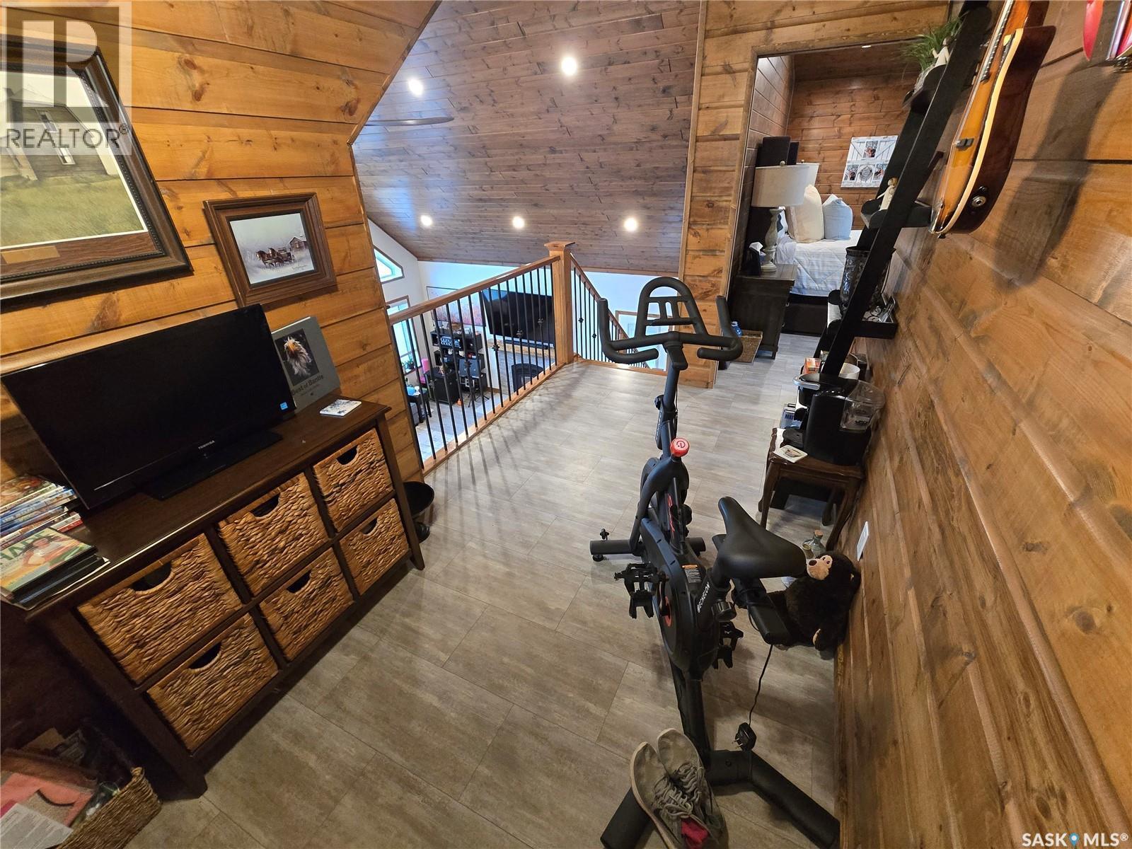 106 Lakeview Drive, Northern Admin District, SK - Indoor