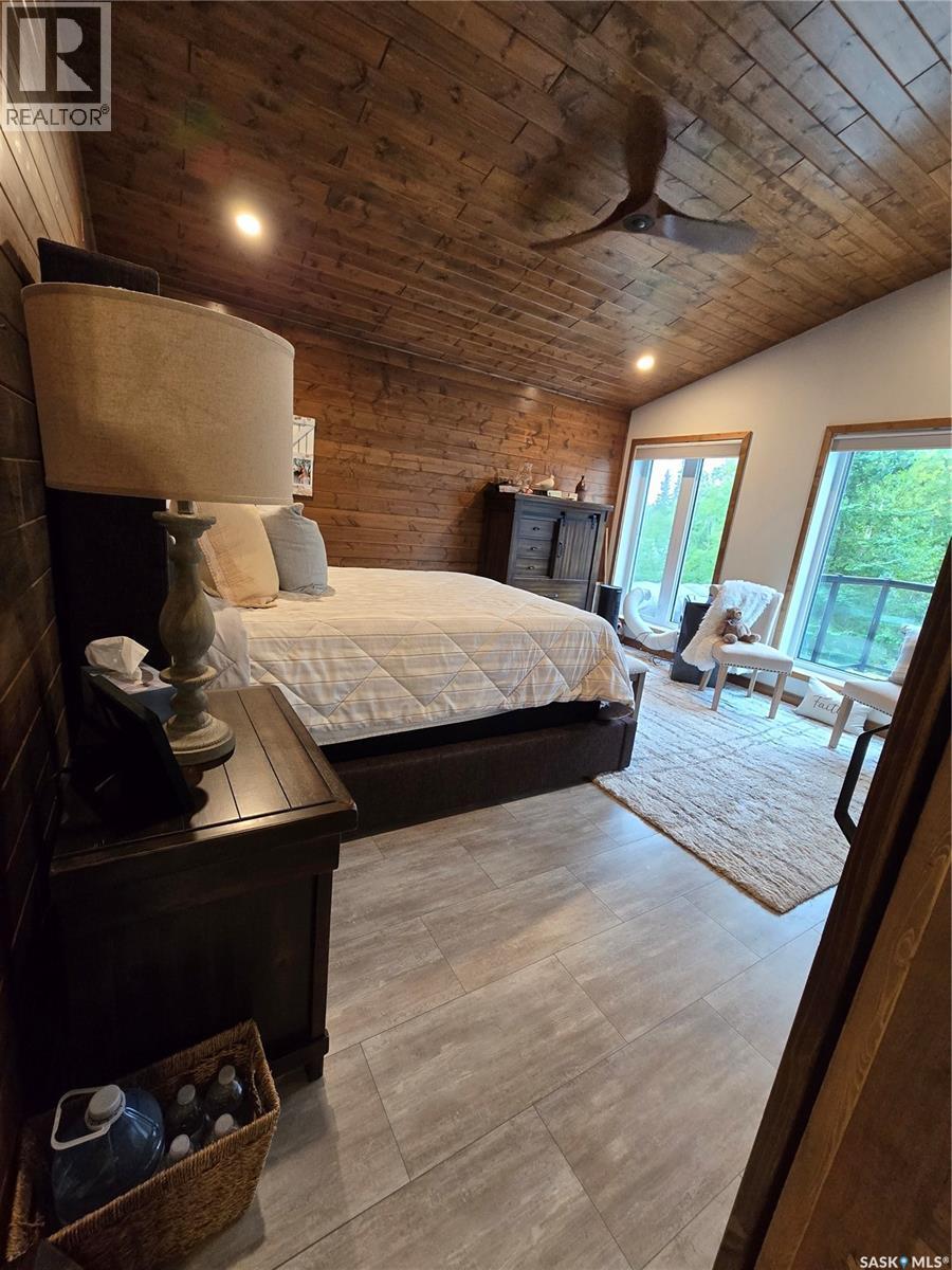 106 Lakeview Drive, Northern Admin District, SK - Indoor Photo Showing Bedroom