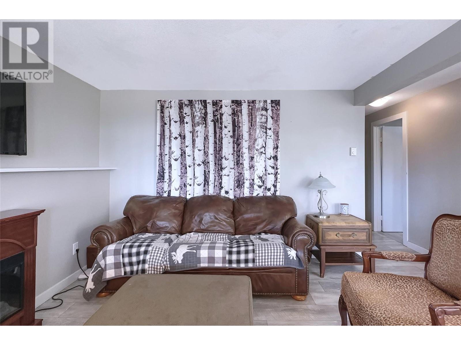 4817 Snow Pines Road Unit# D, Big White, BC - Indoor