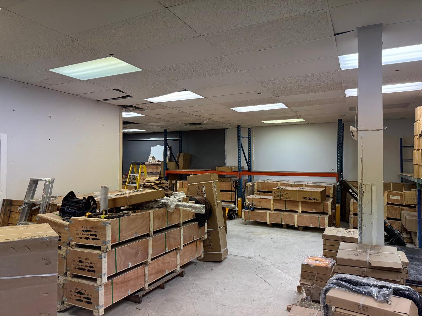 Warehouse - 321 Rue Lawrence, Longueuil (Greenfield Park), QC