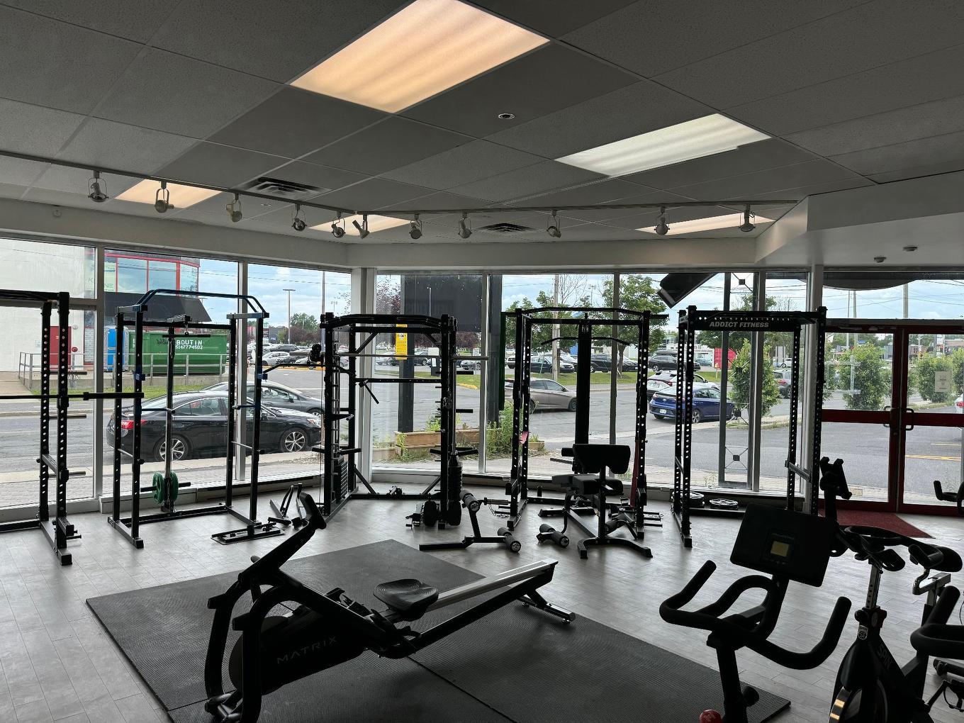 Commerce - 321 Rue Lawrence, Longueuil (Greenfield Park), QC