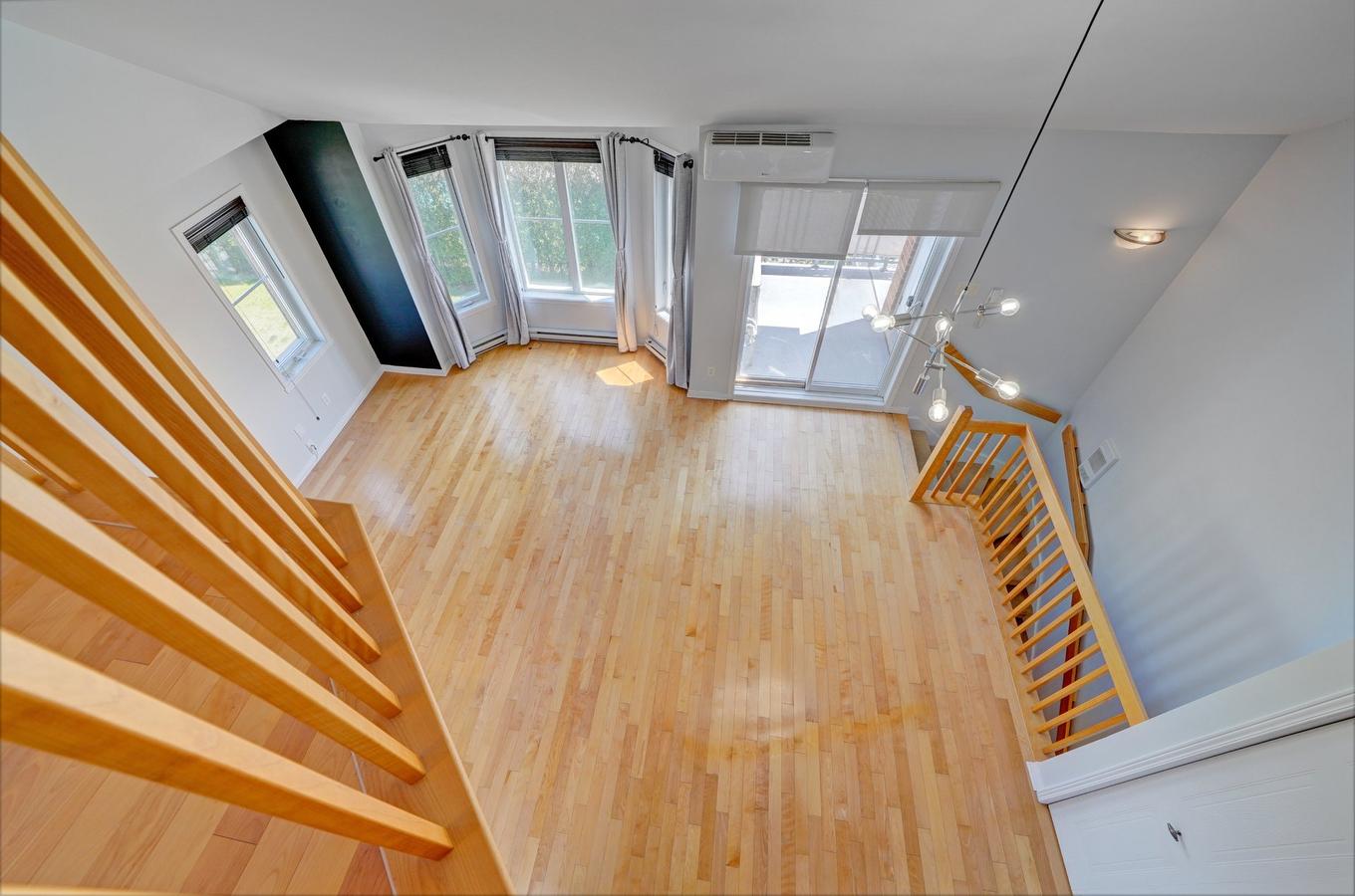 View - 7-6195 Boul. Chevrier, Brossard, QC - Indoor Photo Showing Other Room