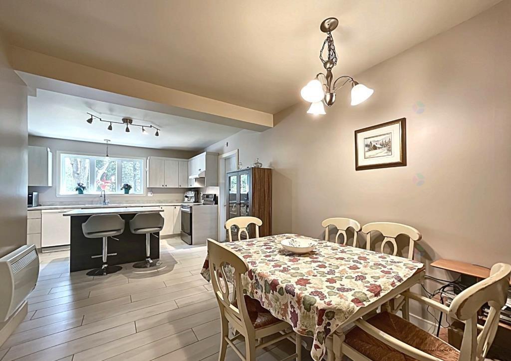 Kitchen - 450 Ch. Aubin, Saint-Sauveur, QC - Indoor Photo Showing Dining Room