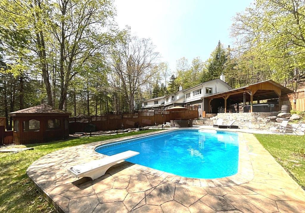 Pool - 450 Ch. Aubin, Saint-Sauveur, QC - Outdoor With In Ground Pool With Deck Patio Veranda With Backyard