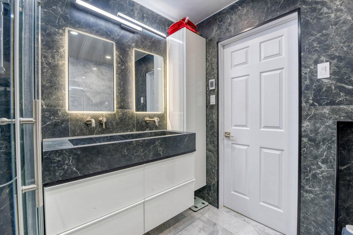 Salle de bains - 308-1511 Boul. Shevchenko, Montréal (Lasalle), QC -