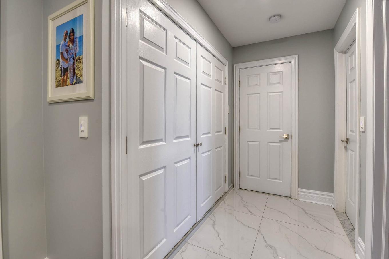 Hall d'entrée/Vestibule - 308-1511 Boul. Shevchenko, Montréal (Lasalle), QC - Indoor Photo Showing Other Room