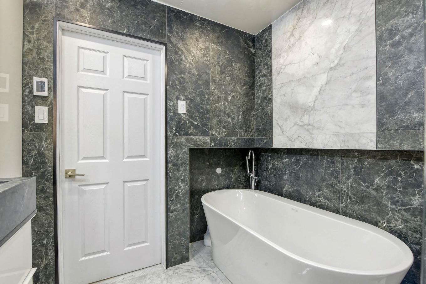 Salle de bains - 308-1511 Boul. Shevchenko, Montréal (Lasalle), QC - Indoor Photo Showing Bathroom