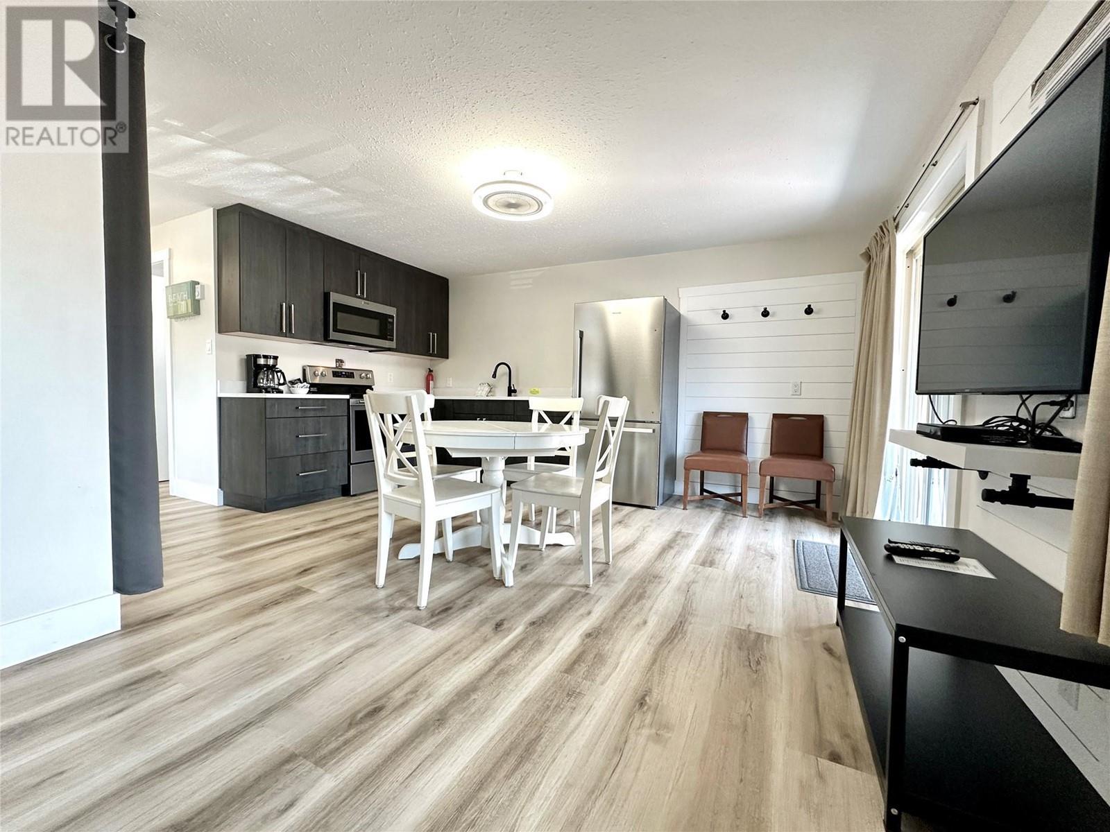 5815 Oleander Drive Unit# 221, Osoyoos, BC - Indoor