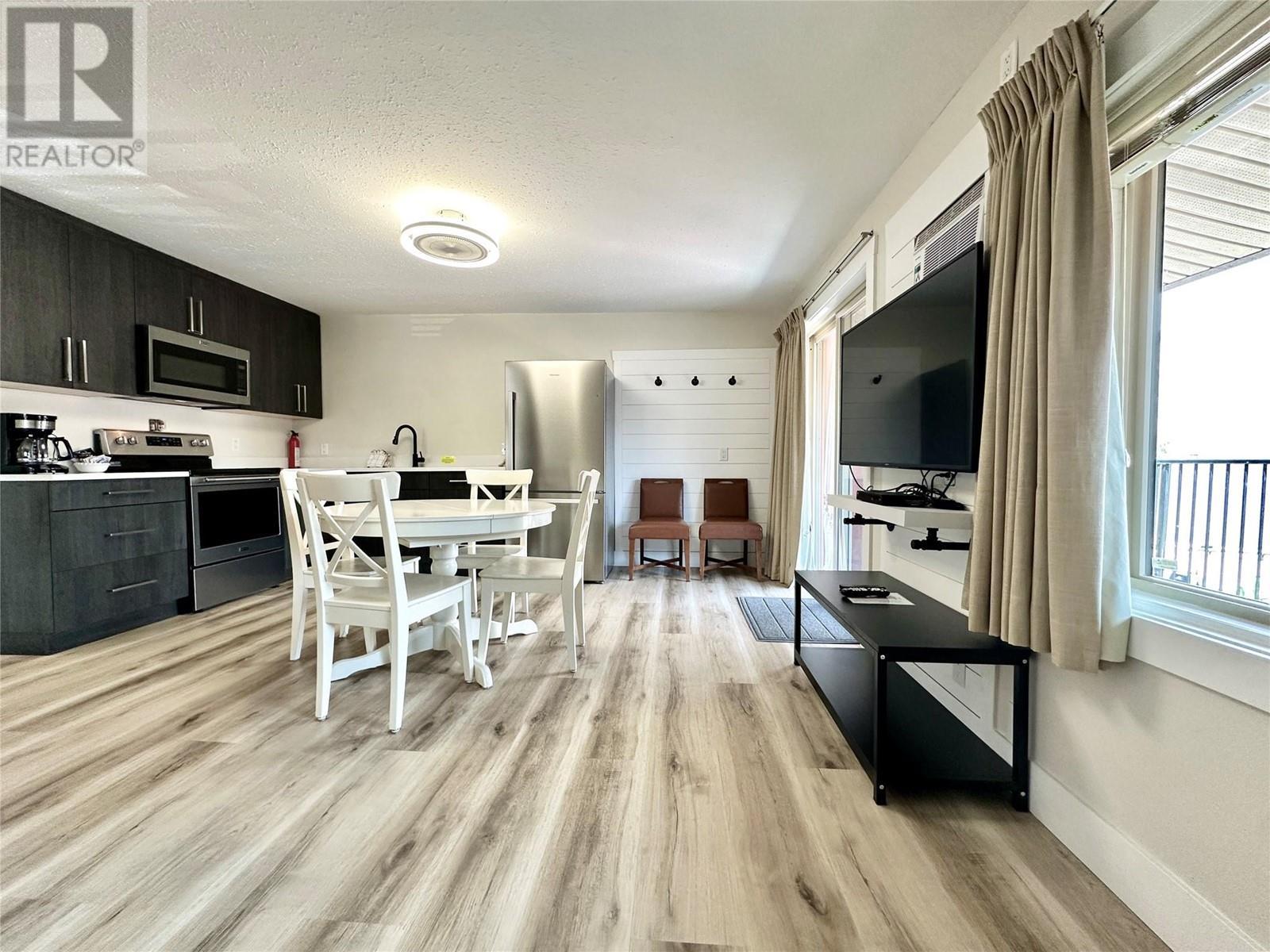 5815 Oleander Drive Unit# 221, Osoyoos, BC - Indoor