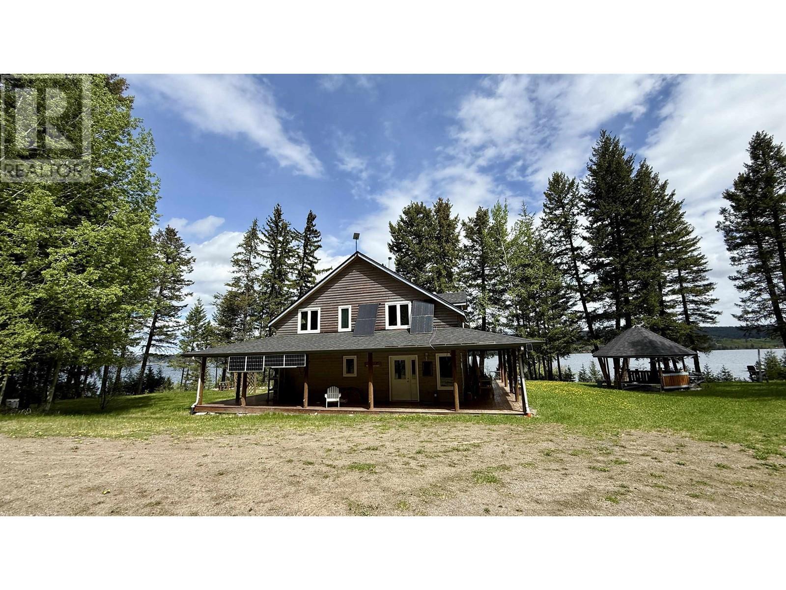 4460 Tatton-Helena Fs Road, Lac La Hache, BC - Outdoor With Deck Patio Veranda
