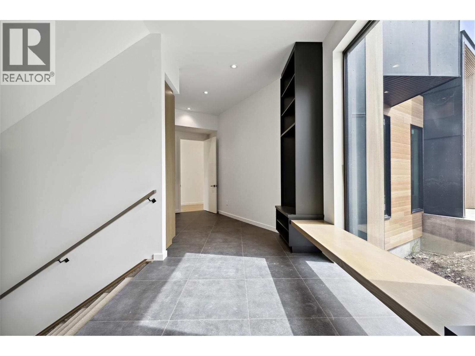 6200 Columbia Lake Road Unit# 4, Columbia Lake, BC - Indoor Photo Showing Other Room