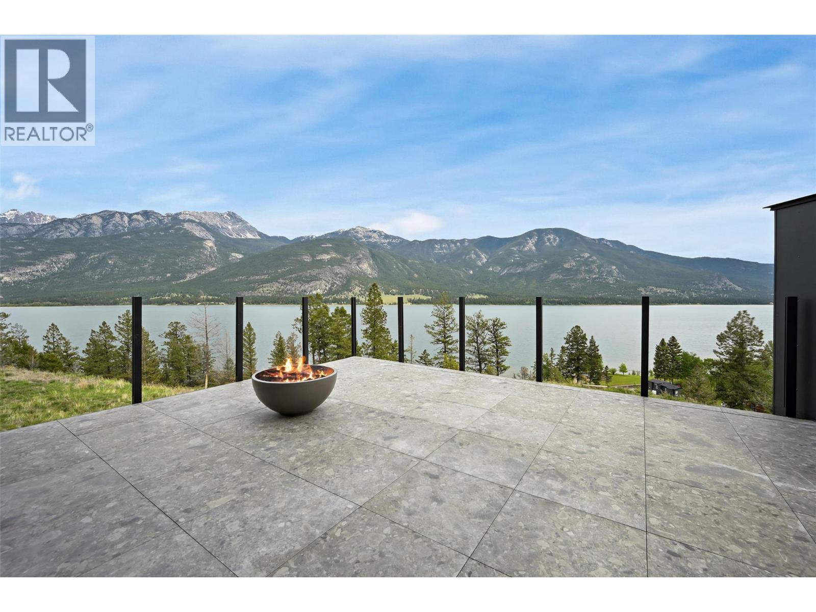 6200 Columbia Lake Road Unit# 4, Columbia Lake, BC - Outdoor With Body Of Water With View