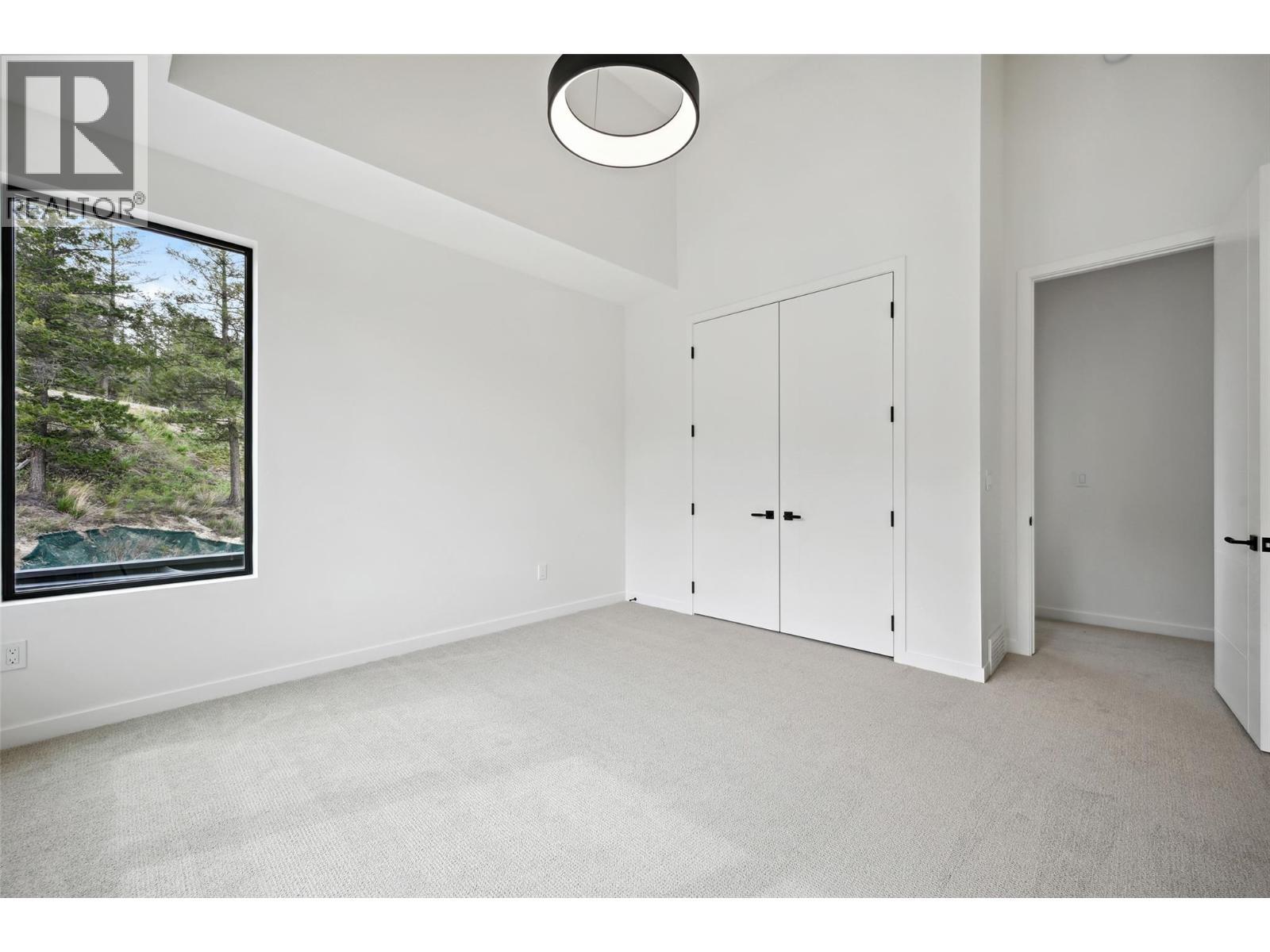 6200 Columbia Lake Road Unit# 4, Columbia Lake, BC - Indoor Photo Showing Other Room