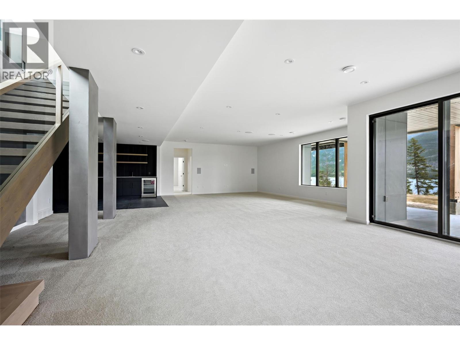 6200 Columbia Lake Road Unit# 4, Columbia Lake, BC - Indoor Photo Showing Other Room