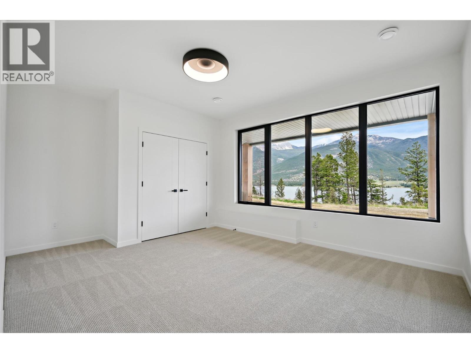 6200 Columbia Lake Road Unit# 4, Columbia Lake, BC - Indoor Photo Showing Other Room