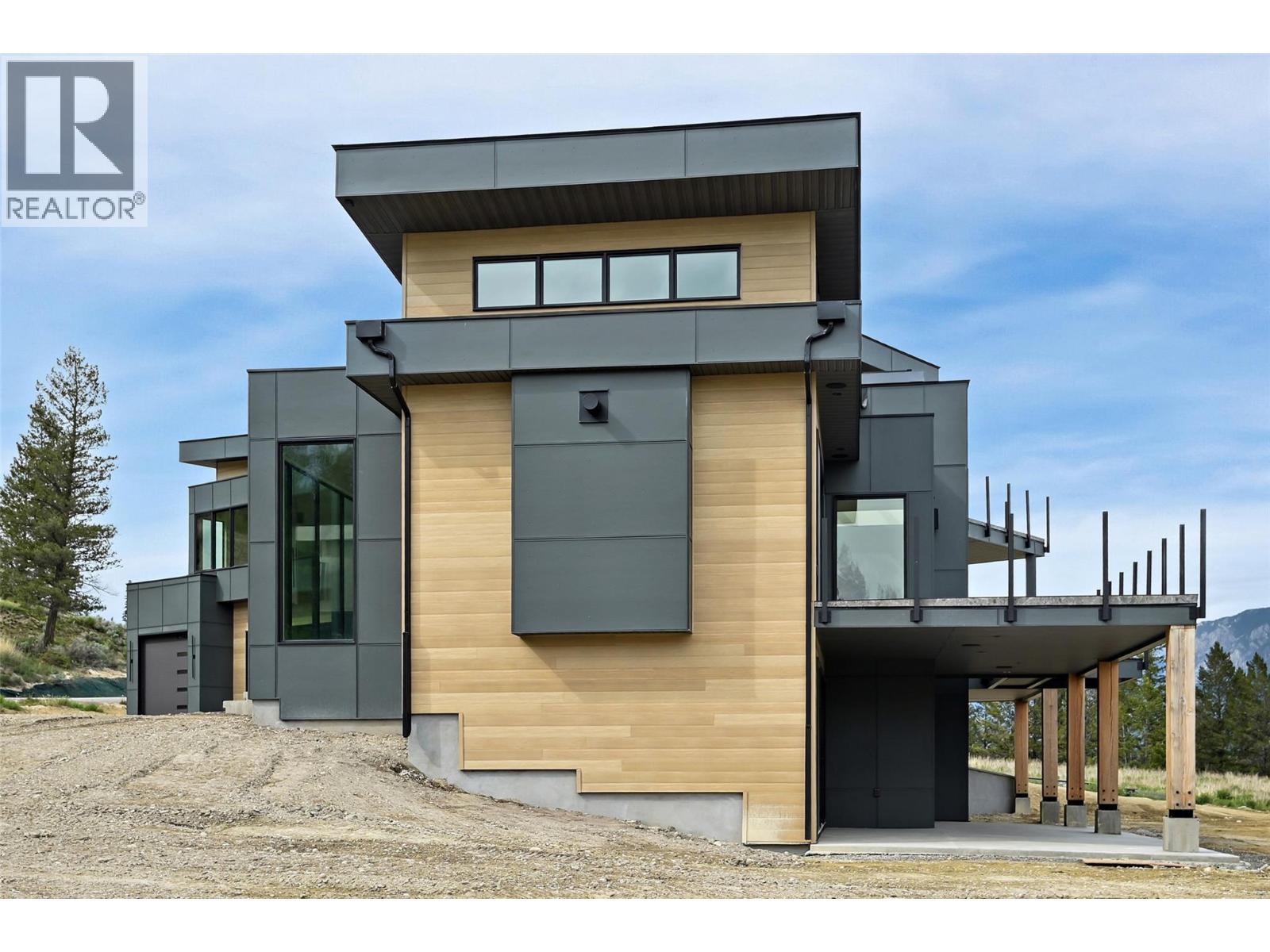 6200 Columbia Lake Road Unit# 4, Columbia Lake, BC - Outdoor