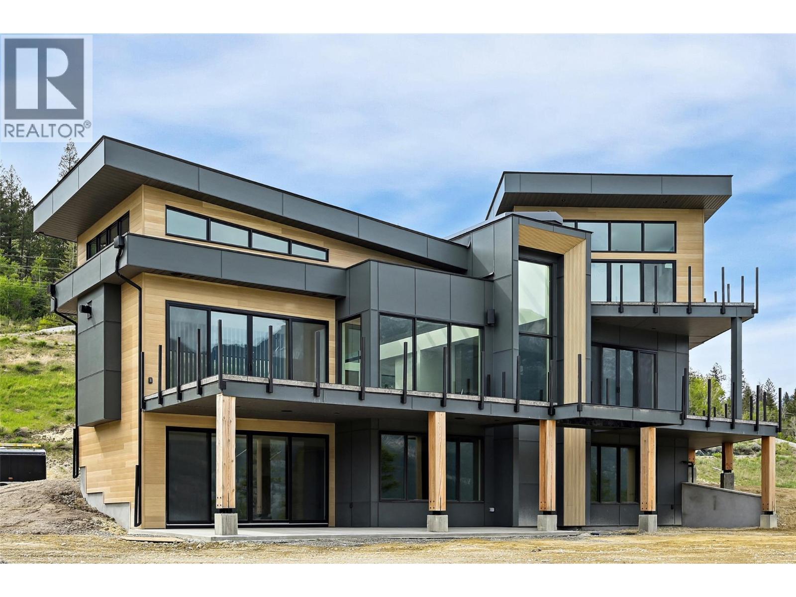 6200 Columbia Lake Road Unit# 4, Columbia Lake, BC - Outdoor