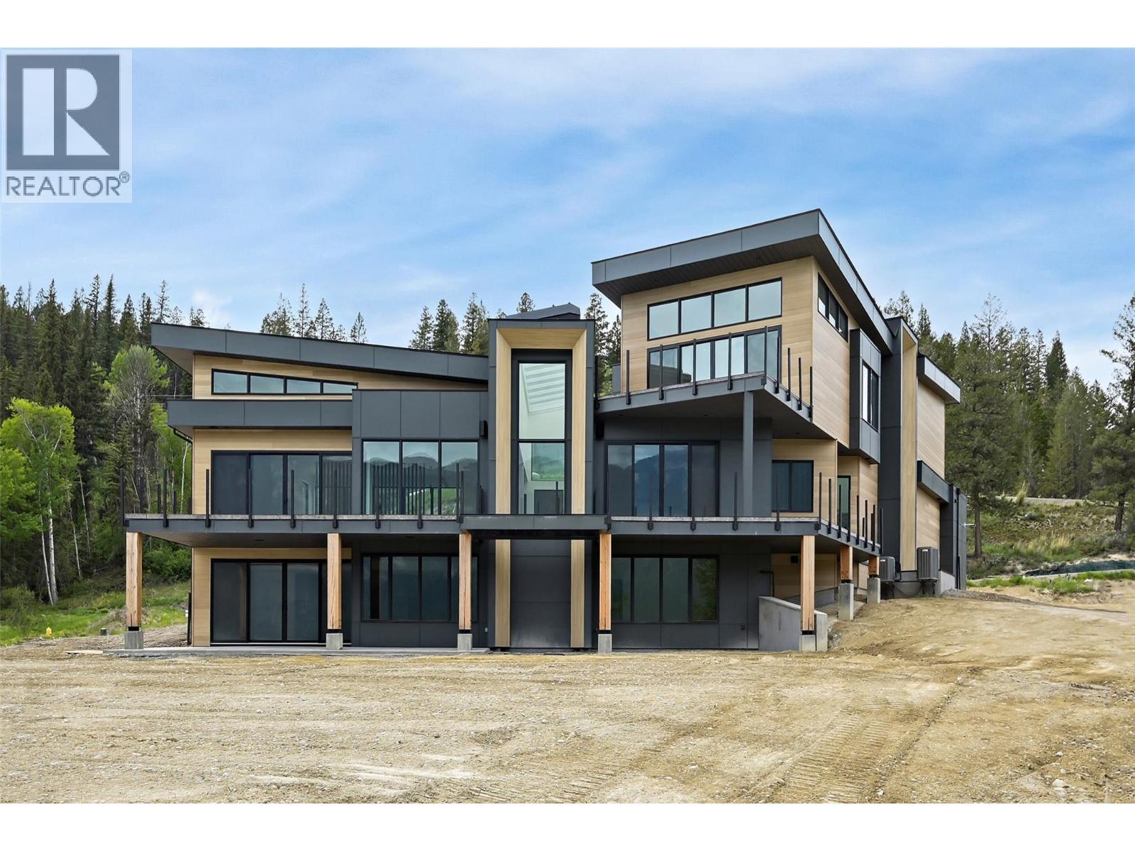 6200 Columbia Lake Road Unit# 4, Columbia Lake, BC - Outdoor