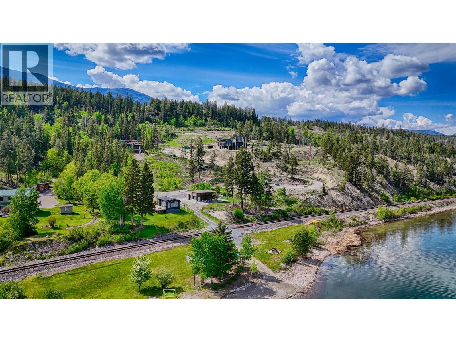 6200 Columbia Lake Road Unit# 4, Columbia Lake, BC - Outdoor With Body Of Water With View