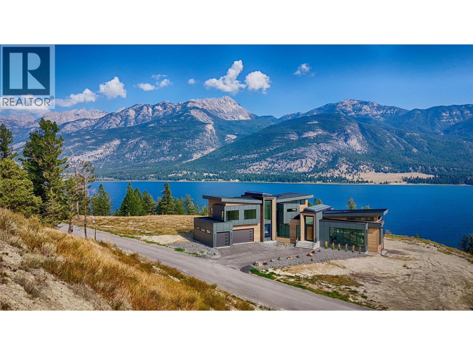 6200 Columbia Lake Road Unit# 4, Columbia Lake, BC - Outdoor With Body Of Water With View