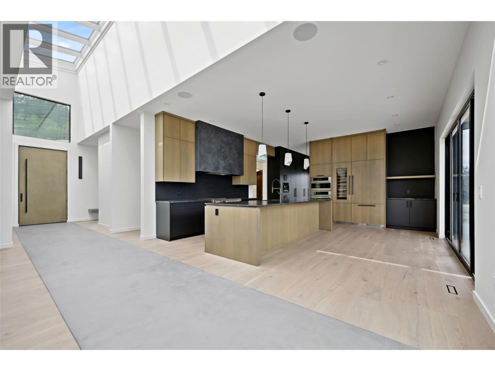 6200 Columbia Lake Road Unit# 4, Columbia Lake, BC - Indoor Photo Showing Kitchen