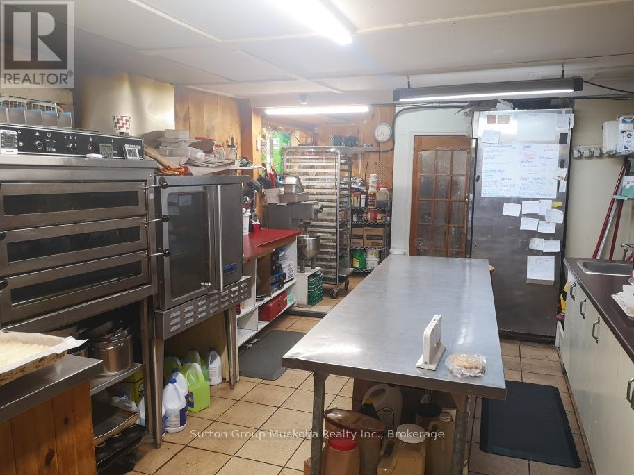 Back Kitchen area - 2832 Highway 60 Highway, Lake Of Bays (Franklin), ON