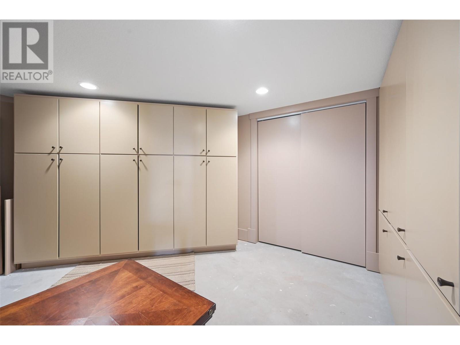 9520 Juniper Heights Road, Invermere, BC - Indoor