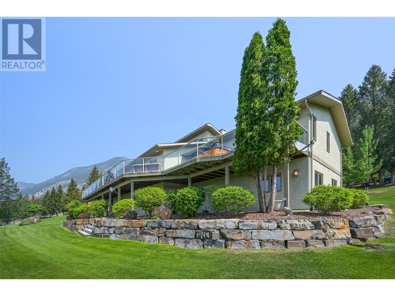 9520 Juniper Heights Road, Invermere, BC - Outdoor