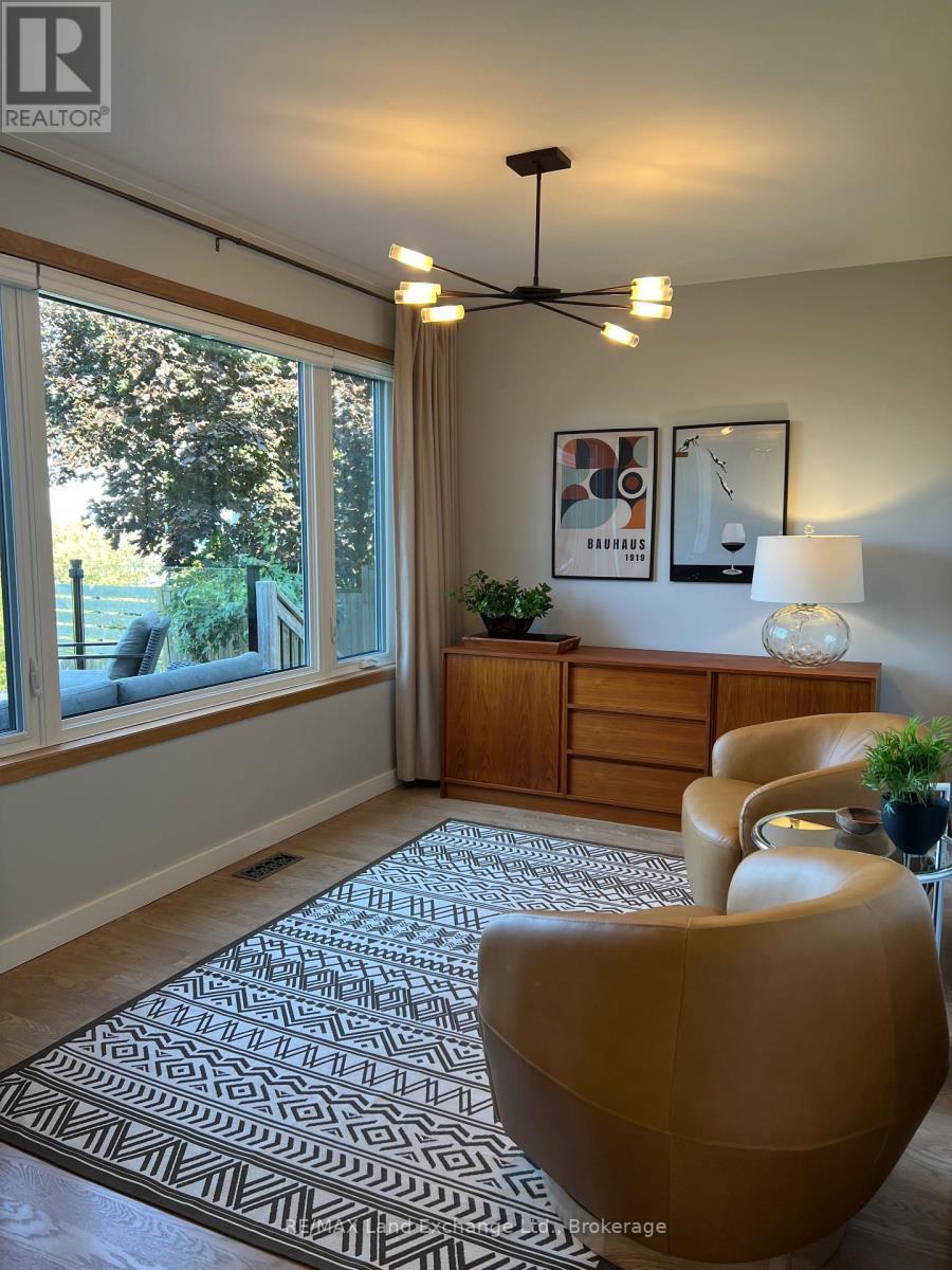 222 Penetangore Row, Kincardine, ON - Indoor