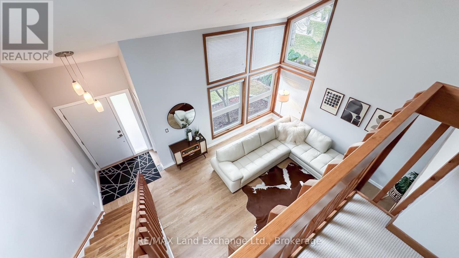 Upper Landing - 222 Penetangore Row, Kincardine, ON - Indoor Photo Showing Other Room