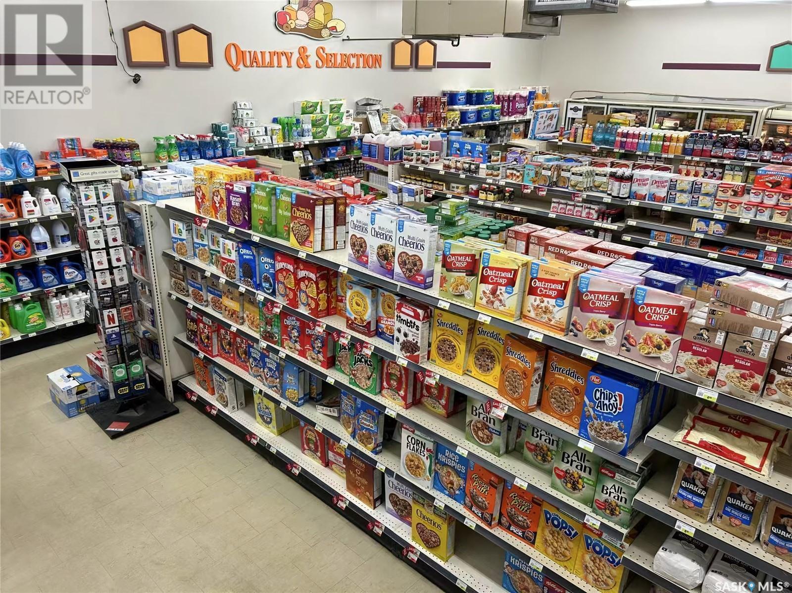 323 Main Street, Lemberg, SK