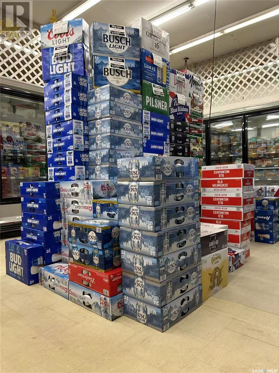 323 Main Street, Lemberg, SK