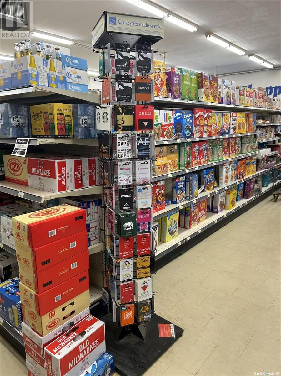 323 Main Street, Lemberg, SK