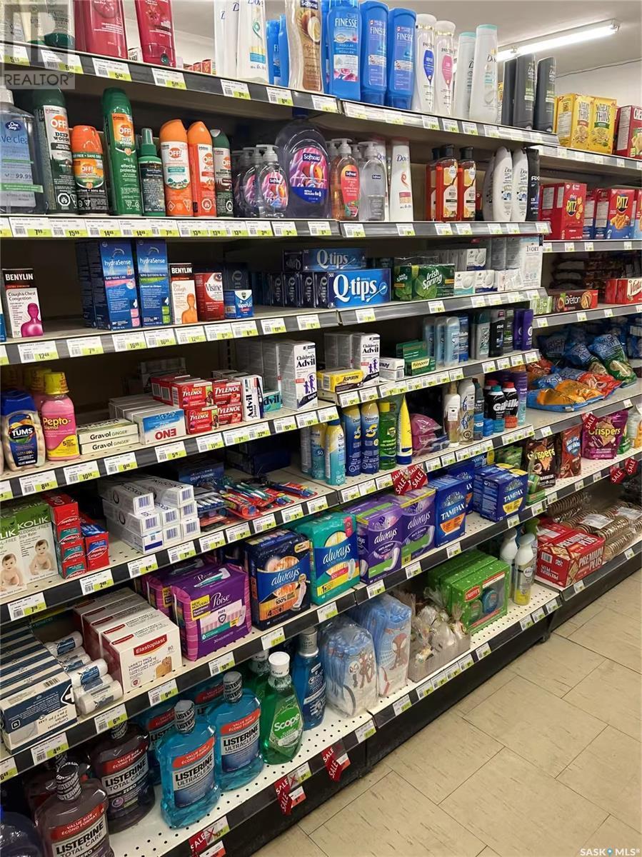 323 Main Street, Lemberg, SK