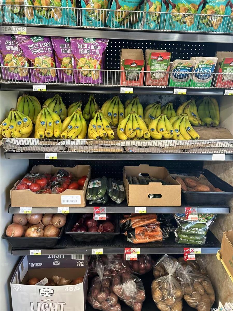 323 Main Street, Lemberg, SK