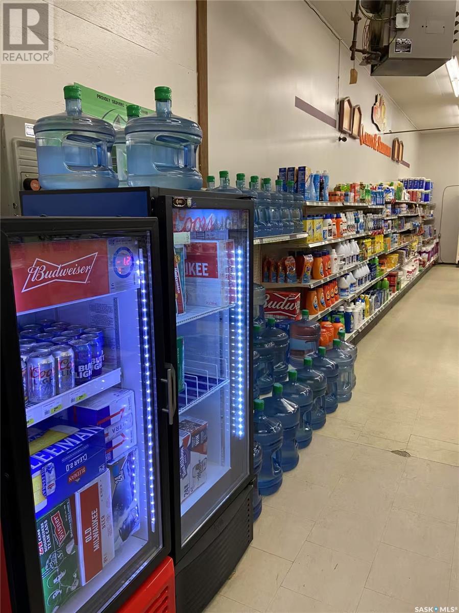 323 Main Street, Lemberg, SK