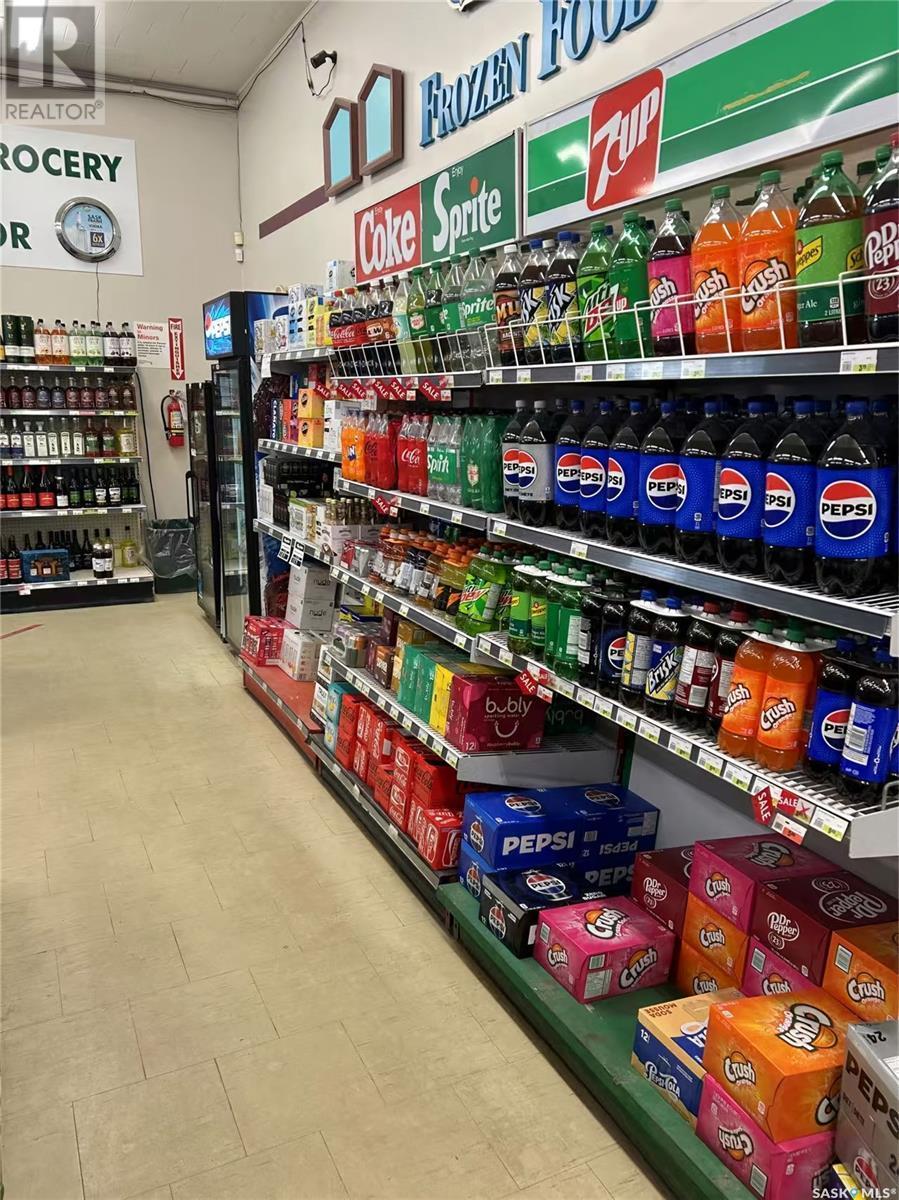 323 Main Street, Lemberg, SK