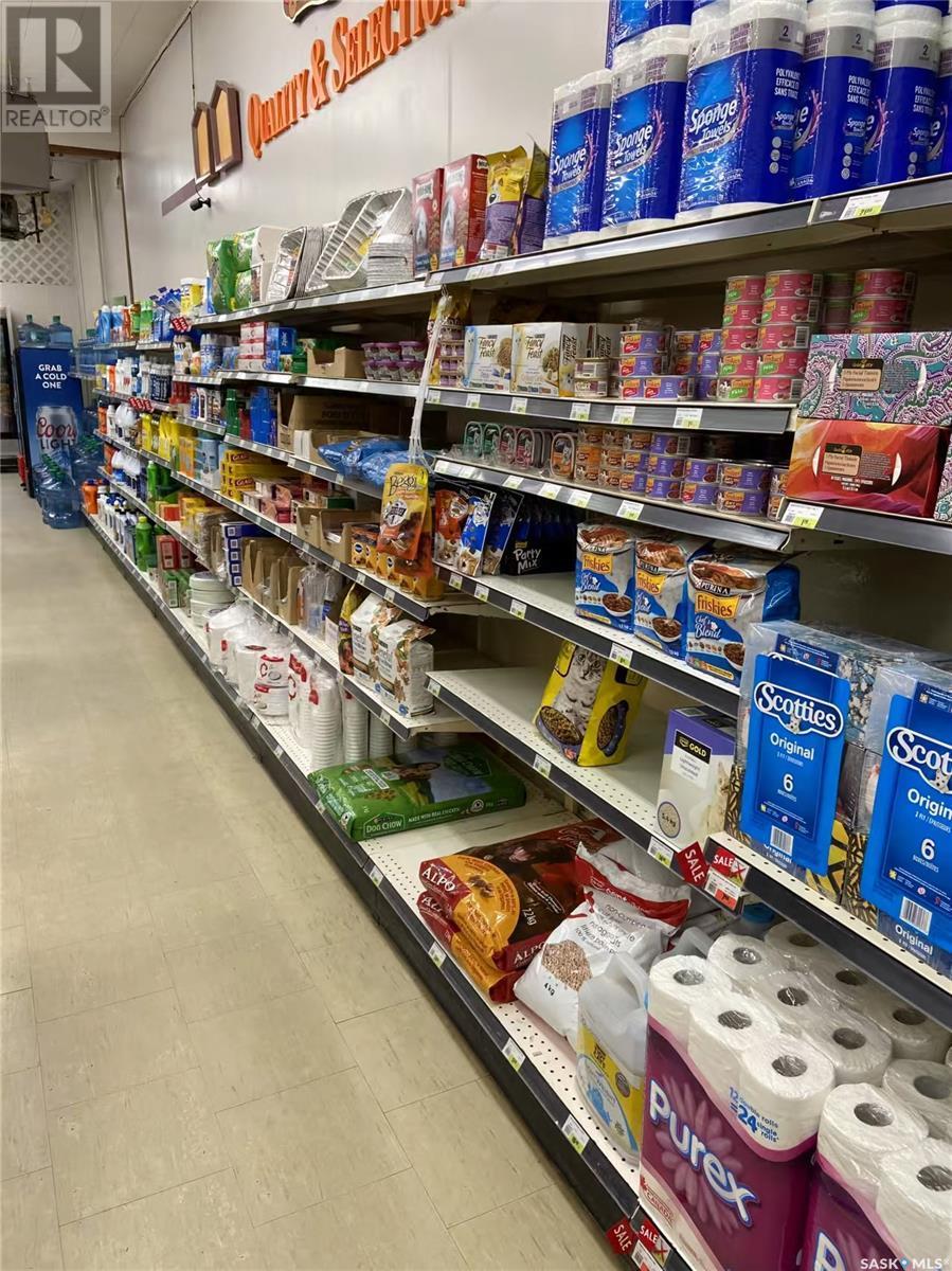 323 Main Street, Lemberg, SK