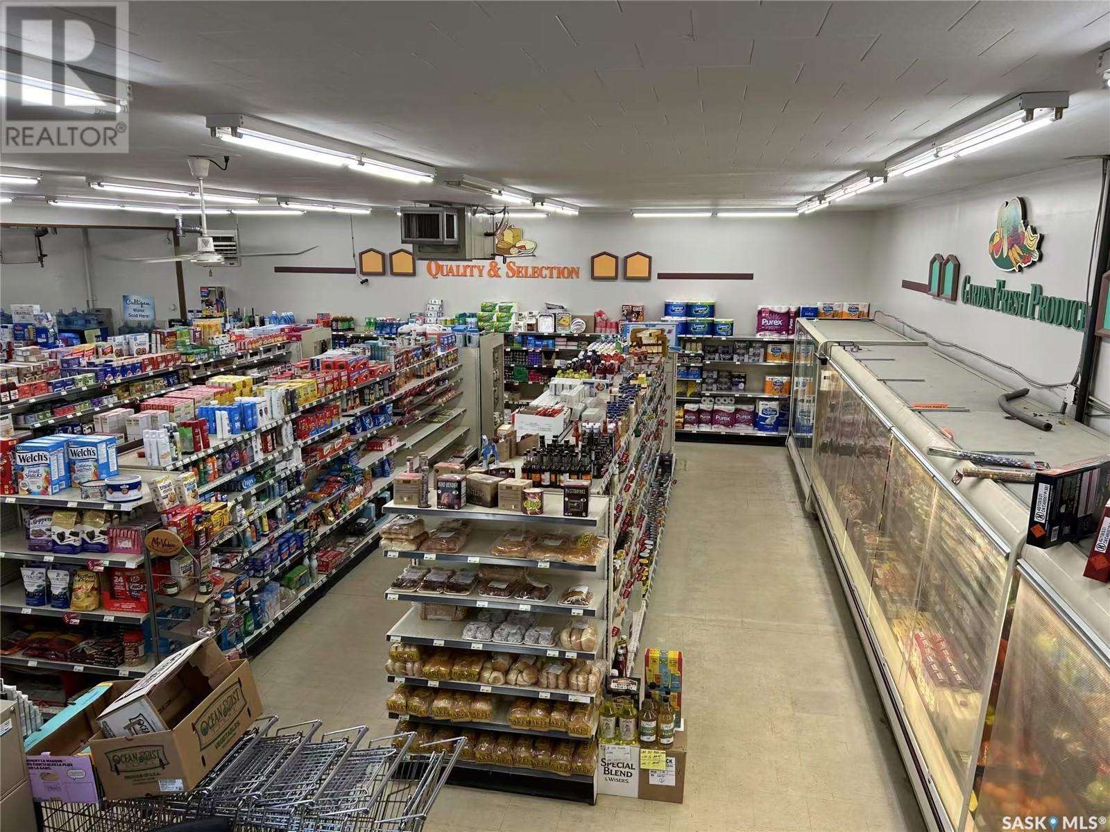 323 Main Street, Lemberg, SK