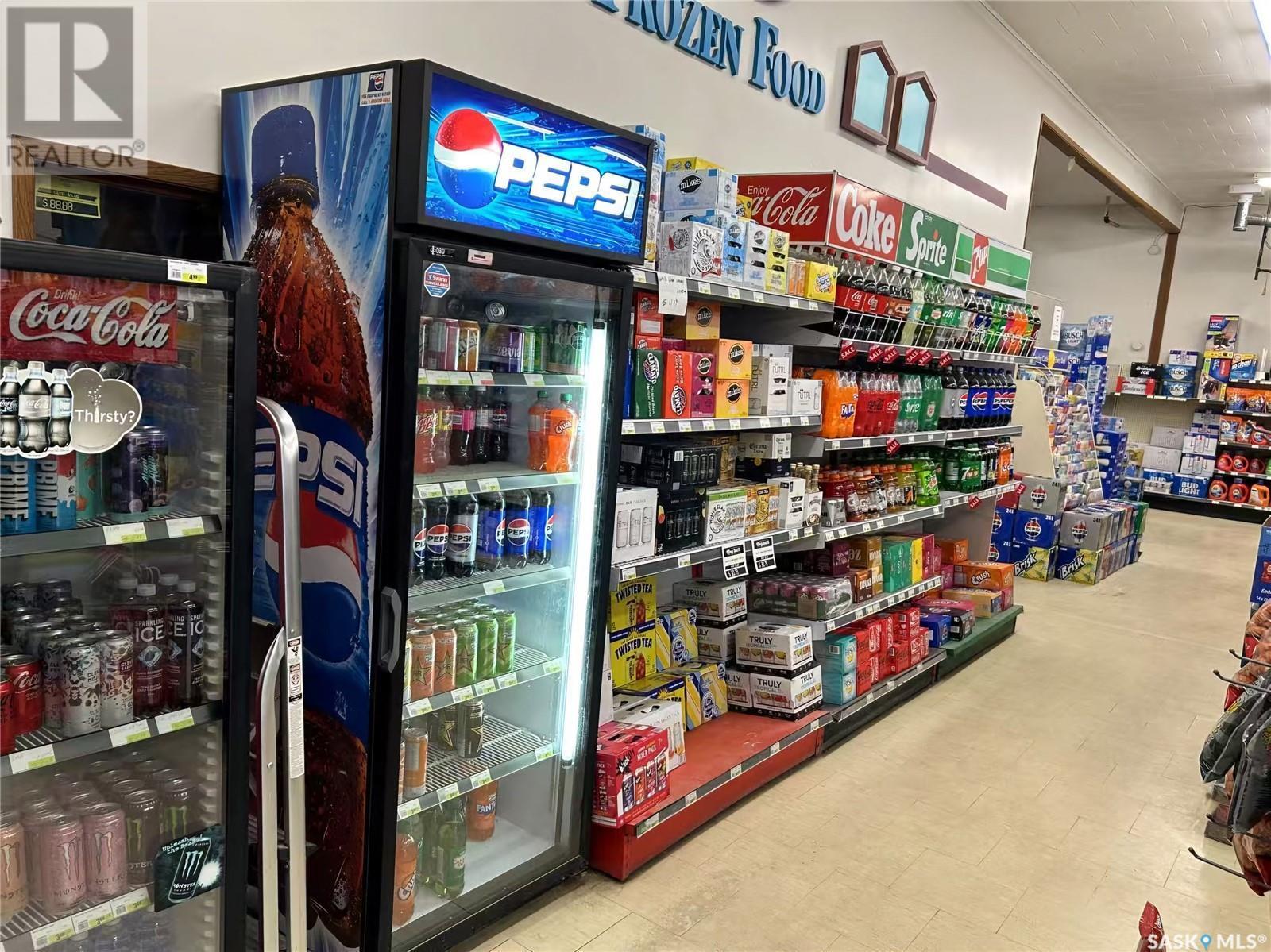 323 Main Street, Lemberg, SK