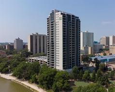 1106 300 Assiniboine Avenue Winnipeg, MB R3C 0T1