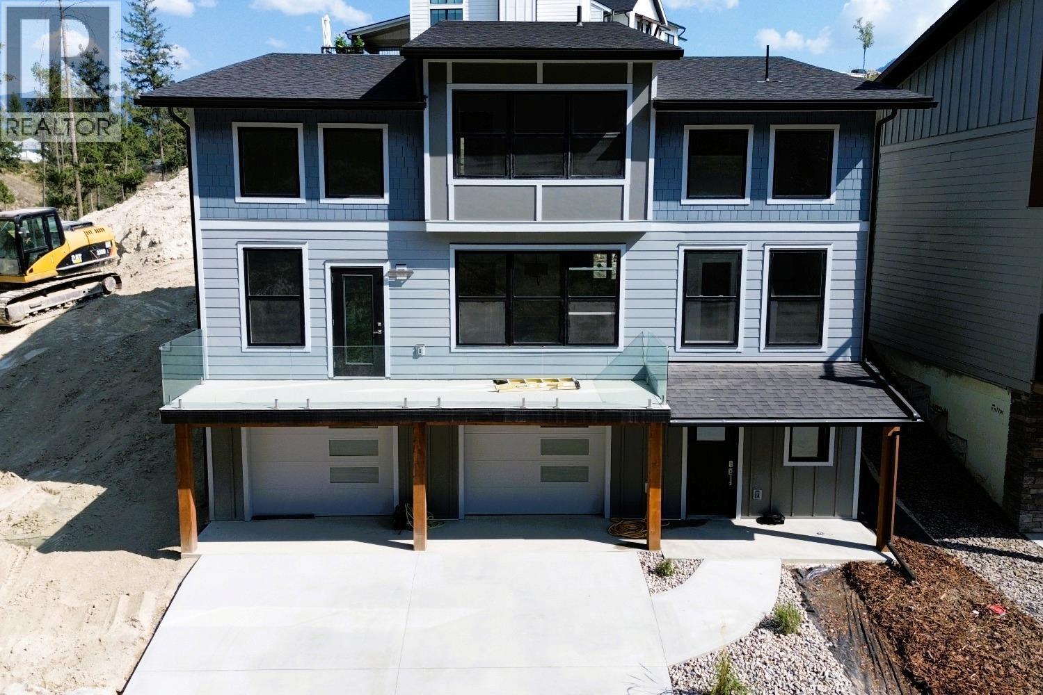 746 Taynton Drive, Invermere, BC - Outdoor With Balcony