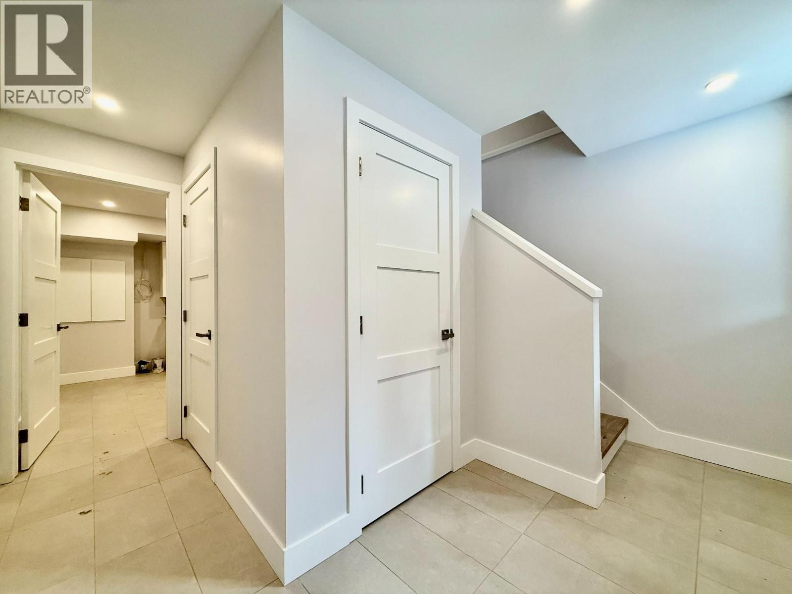 746 Taynton Drive, Invermere, BC - Indoor Photo Showing Other Room