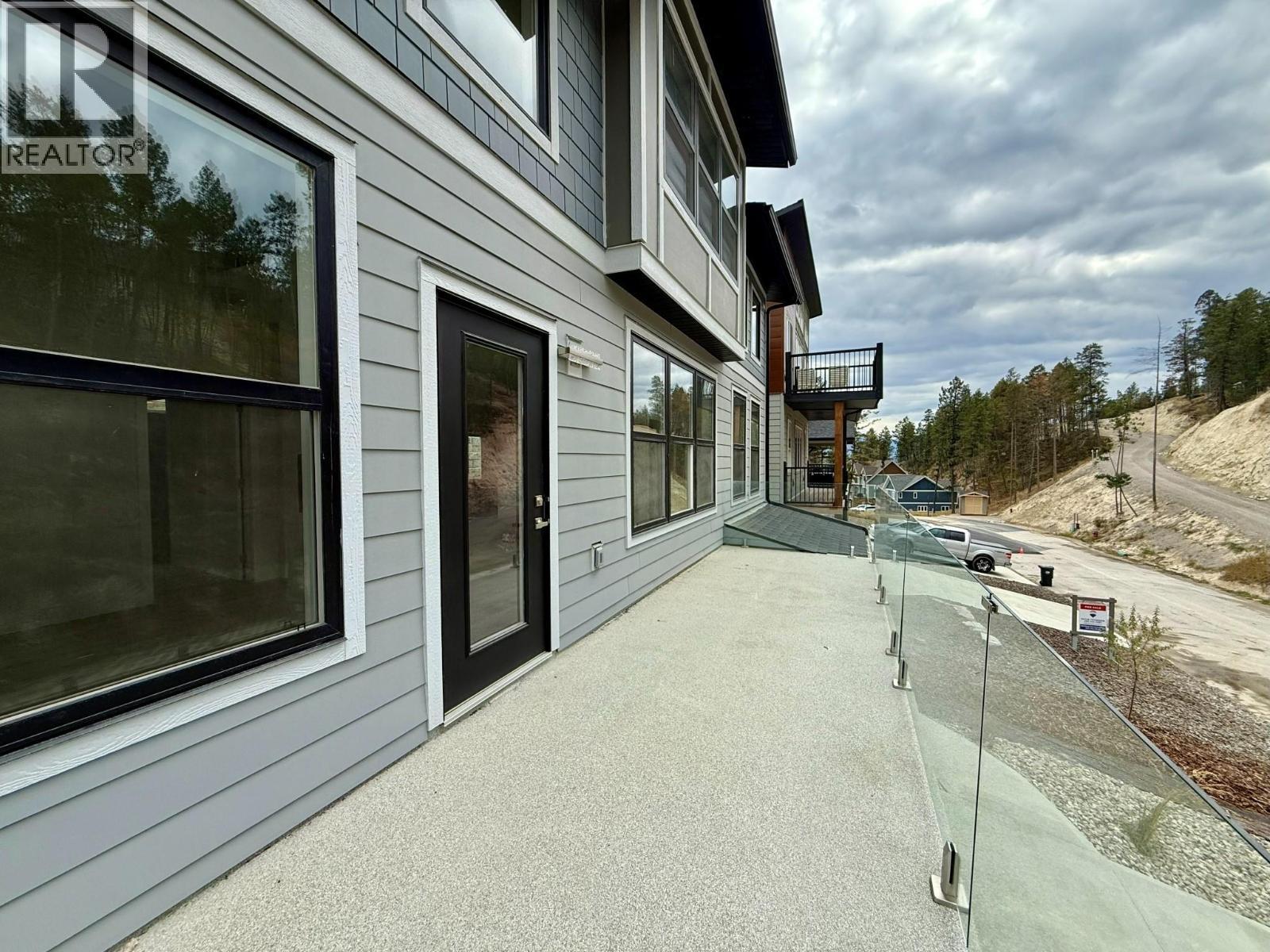 746 Taynton Drive, Invermere, BC - Outdoor With Balcony With Exterior