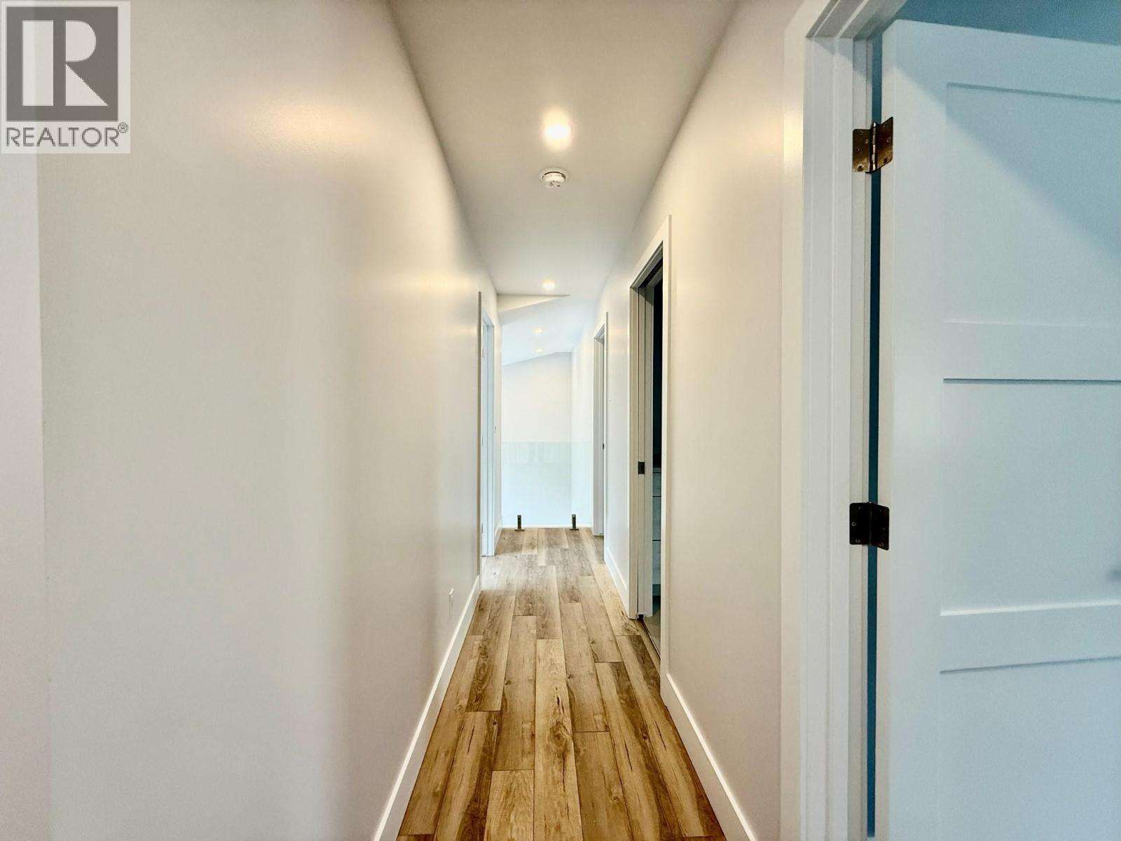 746 Taynton Drive, Invermere, BC - Indoor Photo Showing Other Room