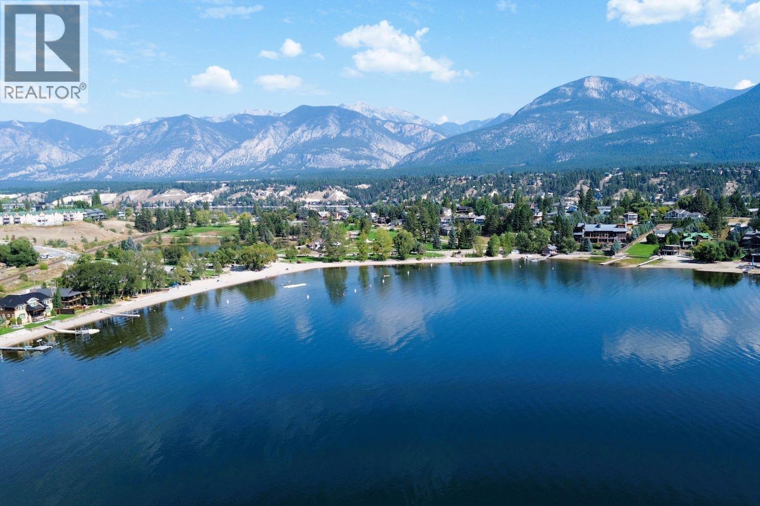 746 Taynton Drive, Invermere, BC - Outdoor With Body Of Water With View