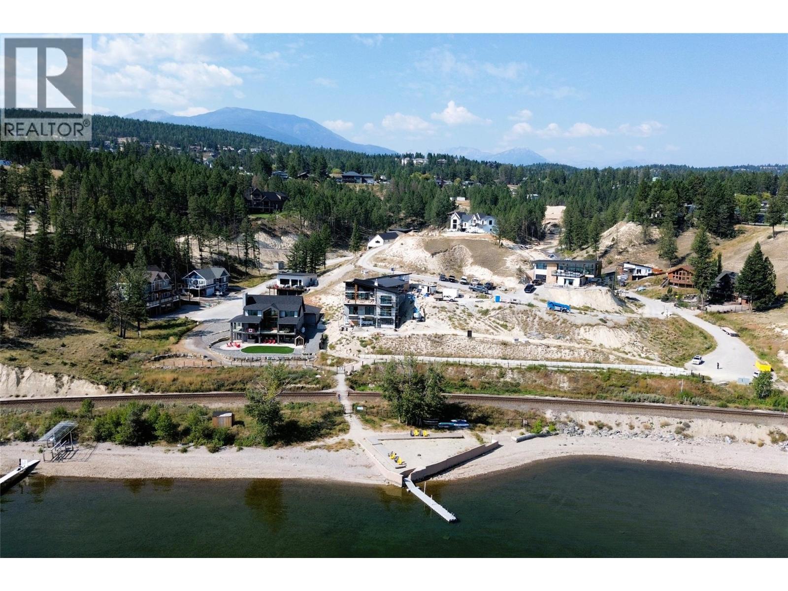 746 Taynton Drive, Invermere, BC - Outdoor With Body Of Water With View