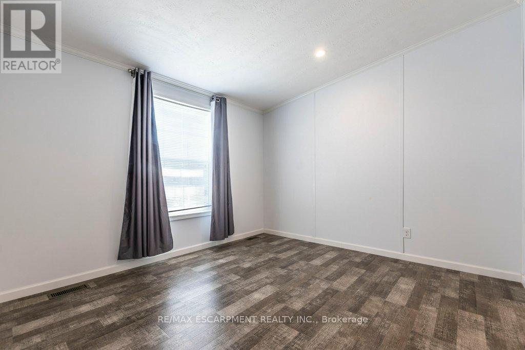 9 Hickory Hollow, Haldimand, ON - Indoor Photo Showing Other Room